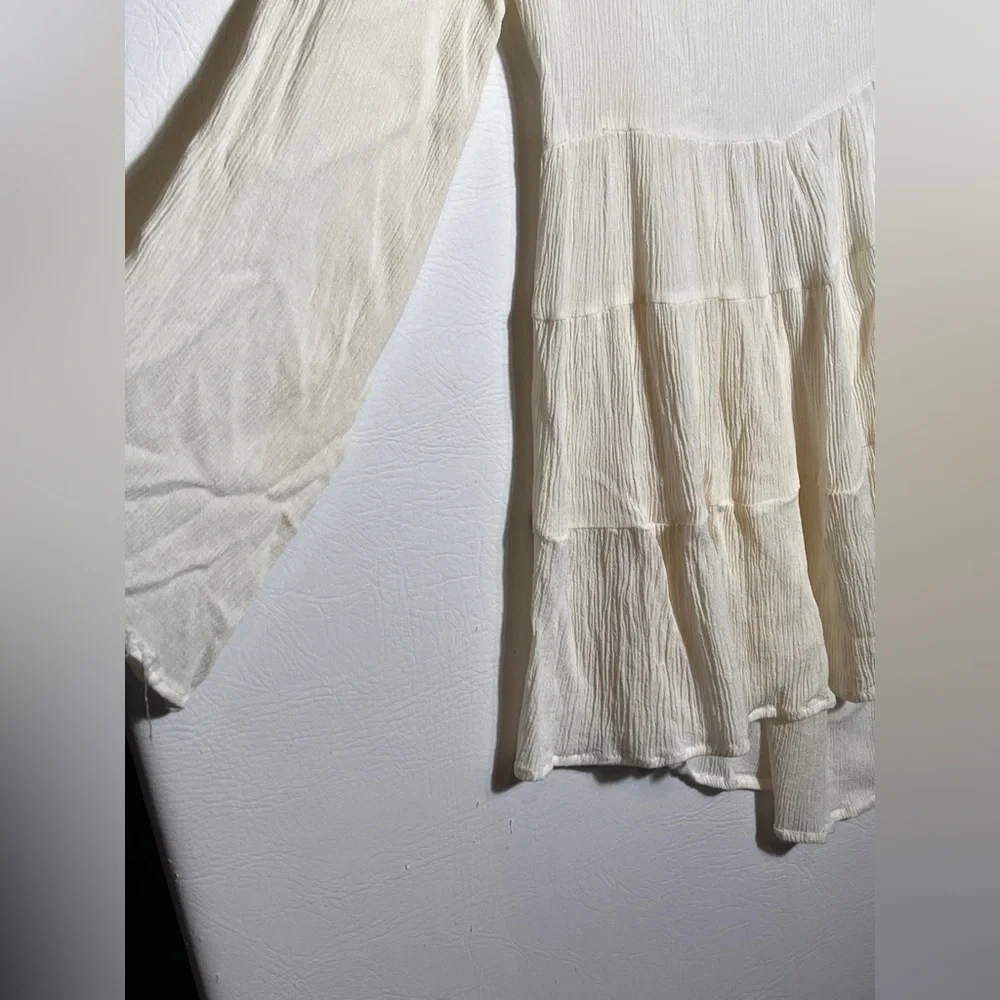 JW Style Los Angeles Johnny Was Cream Bell Sleeve Blouse Top Large - Picture 2 of 5